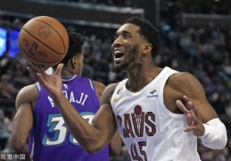 克拉克森32分米切尔空砍46分 爵士险胜骑士_NBA_竞技风暴