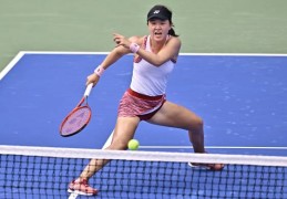 朱琳错失大好局面决胜盘吞蛋 WTA250赛止步首轮_中国军团新闻_竞技风暴