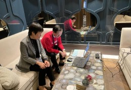 徐俊：丁立人有棋王实力 更胜在坚强的意志_国际象棋_竞技风暴